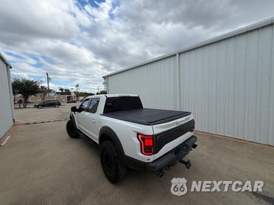 Trzecie zdjęcie samochodu z tyłu: 2018 FORD F150 RAPTOR VIN:1FTFW1RG0JFA71583 - miniatura