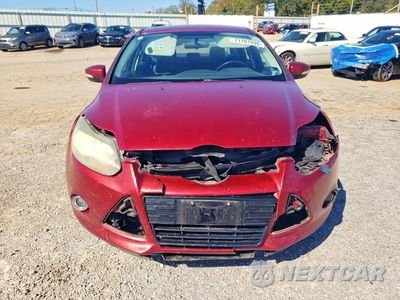 Piąte zdjęcie samochodu w środku: 2014 FORD FOCUS TITANIUM VIN:1FADP3J29EL234289 - miniatura
