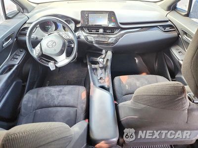 Zdjęcie 8 z 12 samochodu: 2018 TOYOTA C-HR XLE PREMIUM VIN:NMTKHMBX7JR058848 - miniatura