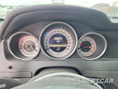 Zdjęcie 9 z 12 samochodu: 2013 MERCEDES-BENZ C 250 VIN:WDDGJ4HB8DG046042 - miniatura