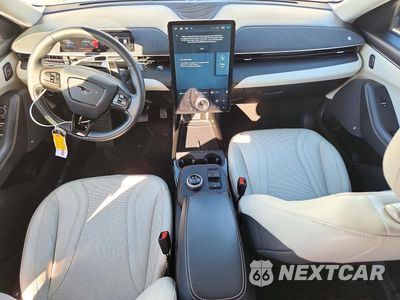 Zdjęcie 8 z 14 samochodu: 2024 FORD MUSTANG MACH-E PREMIUM VIN:3FMTK3S58RMA14414 - miniatura