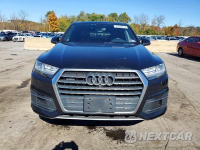 Piąte zdjęcie samochodu w środku: 2017 AUDI Q7 PREMIUM PLUS VIN:WA1LHAF78HD051003 - miniatura
