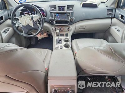 Zdjęcie 8 z 13 samochodu: 2013 TOYOTA HIGHLANDER SE VIN:5TDZK3EH7DS127378 - miniatura