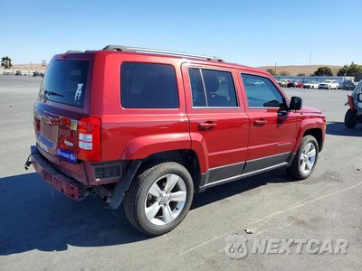 Trzecie zdjęcie samochodu z tyłu: 2016 JEEP PATRIOT LATITUDE VIN:1C4NJRFB8GD580620 - miniatura