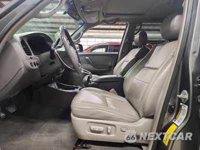 Zdjęcie 7 z 13 samochodu: 2005 TOYOTA SEQUOIA SR5 VIN:5TDBT44A55S253670 - miniatura