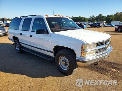 Czwarte zdjęcie samochodu z boku: 1997 CHEVROLET SUBURBAN C2500 VIN:3GNGC26J7VG115447 - miniatura