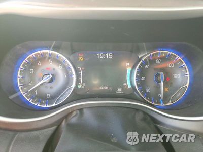Zdjęcie 9 z 13 samochodu: 2022 CHRYSLER PACIFICA TOURING L VIN:2C4RC1BGXNR111358 - miniatura