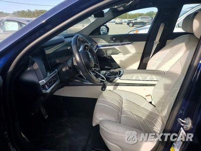 Zdjęcie 7 z 12 samochodu: 2023 BMW 760 XI VIN:WBA33EJ08PCL71221 - miniatura