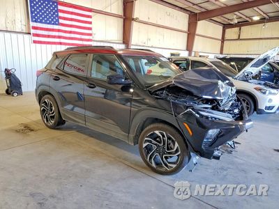 Czwarte zdjęcie samochodu z boku: 2025 CHEVROLET TRAILBLAZER RS VIN:KL79MUSLXSB015670 - miniatura