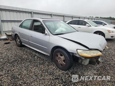 Czwarte zdjęcie samochodu z boku: 2002 HONDA ACCORD EX VIN:1HGCG16582A083810 - miniatura