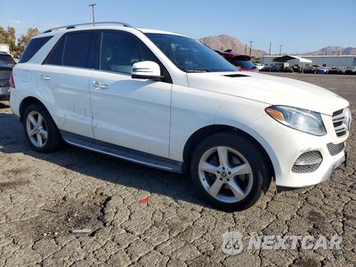Czwarte zdjęcie samochodu z boku: 2017 MERCEDES-BENZ GLE 350 VIN:4JGDA5JBXHA919842 - miniatura
