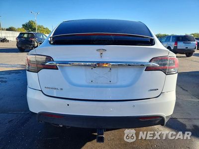 Zdjęcie 6 z 13 samochodu: 2016 TESLA MODEL X VIN:5YJXCBE29GF021906 - miniatura