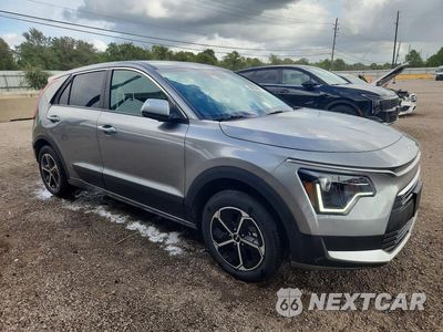 Czwarte zdjęcie samochodu z boku: 2026 KIA NIRO LX VIN:KNDCP3LE2T5361786 - miniatura