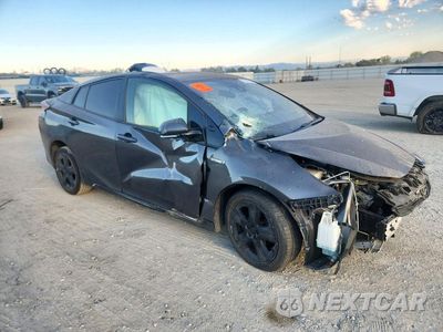Czwarte zdjęcie samochodu z boku: 2016 TOYOTA PRIUS THREE TOURING VIN:JTDKARFU1G3021596 - miniatura