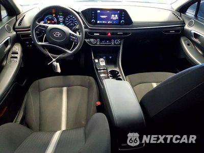 Zdjęcie 8 z 12 samochodu: 2021 HYUNDAI SONATA HYBRID BLUE VIN:KMHL24JJ2MA029176 - miniatura