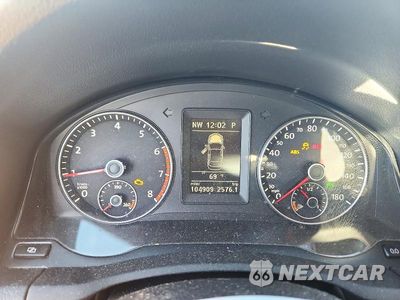 Zdjęcie 9 z 12 samochodu: 2010 VOLKSWAGEN EOS TURBO VIN:WVWBA7AH4AV025345 - miniatura