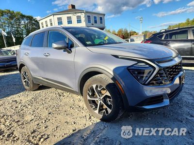Czwarte zdjęcie samochodu z boku: 2024 KIA SPORTAGE EX VIN:5XYK3CDF0RG202814 - miniatura