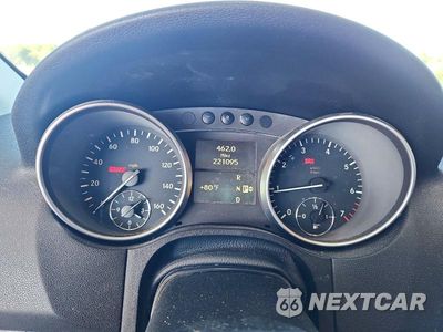 Zdjęcie 9 z 12 samochodu: 2010 MERCEDES-BENZ ML 350 VIN:4JGBB5GB7AA543361 - miniatura