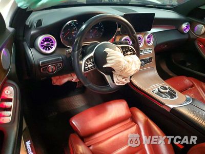 Zdjęcie 8 z 13 samochodu: 2019 MERCEDES-BENZ C 300 4MATIC VIN:55SWF8EB0KU292902 - miniatura