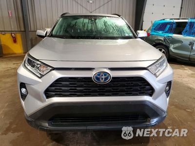 Piąte zdjęcie samochodu w środku: 2021 TOYOTA RAV4 XLE VIN:2T3RWRFV0MW122372 - miniatura