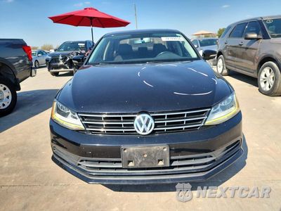 Piąte zdjęcie samochodu w środku: 2018 VOLKSWAGEN JETTA SE VIN:3VWDB7AJXJM234461 - miniatura