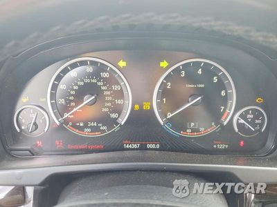 Zdjęcie 9 z 13 samochodu: 2017 BMW X5 SDRIVE35I VIN:5UXKR2C31H0U23017 - miniatura