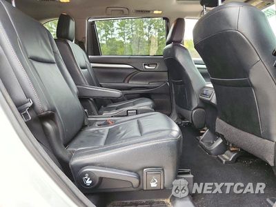 Zdjęcie 11 z 14 samochodu: 2018 TOYOTA HIGHLANDER XLE VIN:5TDJZRFH7JS535501 - miniatura
