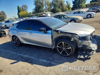 Czwarte zdjęcie samochodu z boku: 2019 TOYOTA CAMRY XSE VIN:4T1B61HK5KU255205 - miniatura