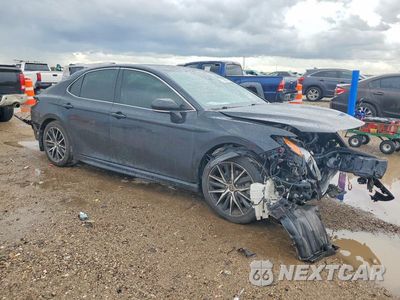 Czwarte zdjęcie samochodu z boku: 2022 TOYOTA CAMRY SE VIN:4T1S11AK3NU680032 - miniatura
