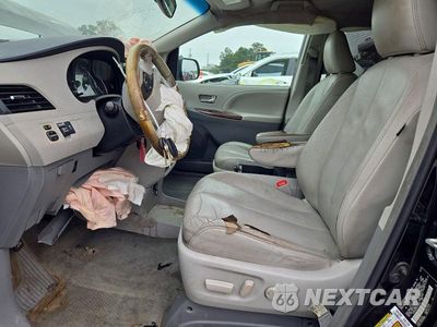Zdjęcie 7 z 13 samochodu: 2012 TOYOTA SIENNA XLE 8-PASSENGER VIN:5TDYK3DC9CS269604 - miniatura