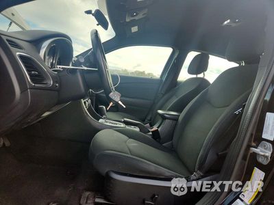 Zdjęcie 7 z 12 samochodu: 2012 CHRYSLER 200 TOURING VIN:1C3CCBBBXCN130653 - miniatura