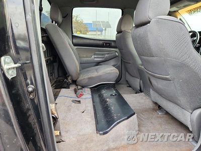 Zdjęcie 10 z 12 samochodu: 2006 TOYOTA TACOMA V6 VIN:5TELU42N16Z260191 - miniatura