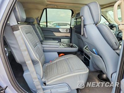 Zdjęcie 11 z 13 samochodu: 2019 LINCOLN NAVIGATOR BLACK LABEL VIN:5LMJJ2TT0KEL23126 - miniatura