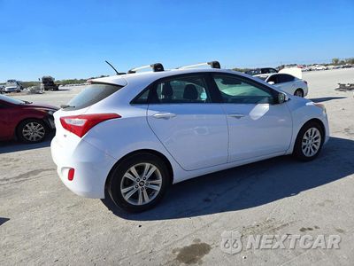 Trzecie zdjęcie samochodu z tyłu: 2016 HYUNDAI ELANTRA GT BASE VIN:KMHD35LHXGU252991 - miniatura