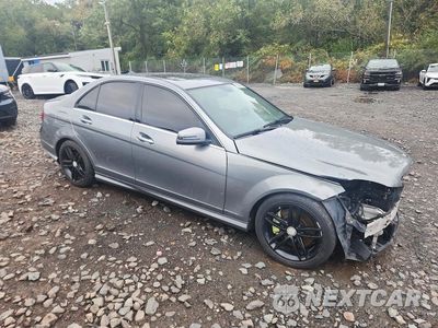 Czwarte zdjęcie samochodu z boku: 2014 MERCEDES-BENZ C 300 4MATIC VIN:WDDGF8AB9ER324567 - miniatura