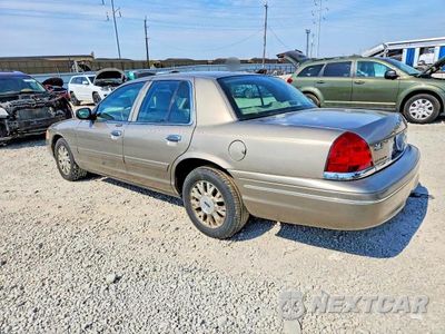 Drugie zdjęcie samochodu z przodu: 2004 FORD CROWN VICTORIA LX VIN:2FAFP74W64X115681 - miniatura