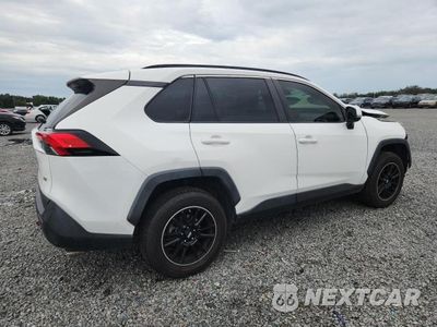 Trzecie zdjęcie samochodu z tyłu: 2020 TOYOTA RAV4 LE VIN:JTMK1RFV9LD052589 - miniatura
