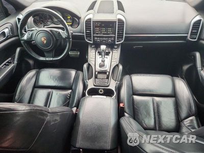 Zdjęcie 8 z 13 samochodu: 2011 PORSCHE CAYENNE S HYBRID VIN:WP1AE2A25BLA94474 - miniatura