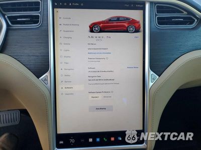 Zdjęcie 9 z 12 samochodu: 2014 TESLA MODEL S VIN:5YJSA1H17EFP30571 - miniatura