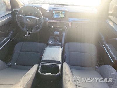 Zdjęcie 8 z 12 samochodu: 2026 TOYOTA TACOMA SR5 VIN:3TMKB5FNXTM066155 - miniatura
