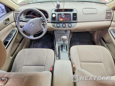 Zdjęcie 8 z 12 samochodu: 2005 TOYOTA CAMRY LE VIN:4T1BE32K25U974200 - miniatura