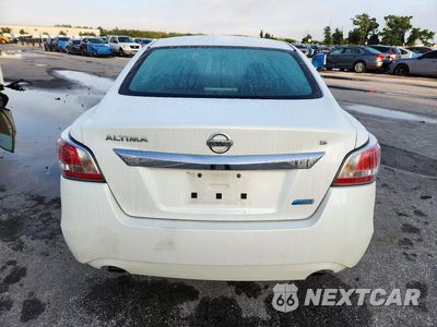Zdjęcie 6 z 12 samochodu: 2014 NISSAN ALTIMA 2.5 S VIN:1N4AL3AP3EC170647 - miniatura
