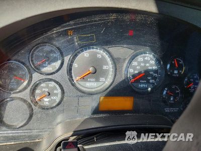 Zdjęcie 9 z 14 samochodu: 2016 INTERNATIONAL PROSTAR SEMI TRUCK VIN:3HSDJSNR6GN232547 - miniatura