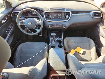 Zdjęcie 8 z 13 samochodu: 2019 KIA SORENTO LX VIN:5XYPG4A34KG439726 - miniatura