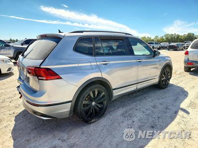 Trzecie zdjęcie samochodu z tyłu: 2021 VOLKSWAGEN TIGUAN SE VIN:3VV3B7AX3MM008898 - miniatura