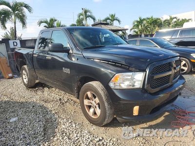 Czwarte zdjęcie samochodu z boku: 2018 RAM 1500 ST VIN:1C6RR6FG2JS293997 - miniatura
