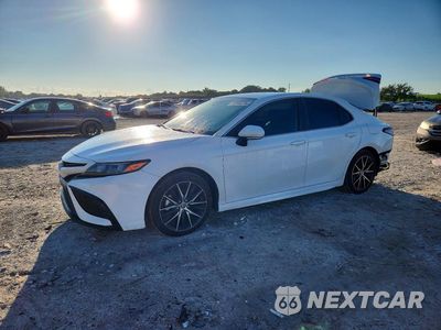 2024 TOYOTA CAMRY SE 4T1G11AK7RU872906 - główne zdjęcie licytacji z USA - miniatura