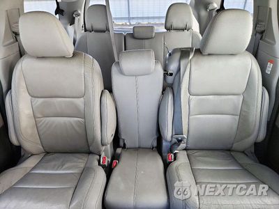 Zdjęcie 10 z 14 samochodu: 2015 TOYOTA SIENNA XLE 8-PASSENGER VIN:5TDYK3DCXFS627684 - miniatura