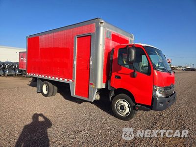 Czwarte zdjęcie samochodu z boku: 2017 HINO 195 BOX TRUCK VIN:JHHSDM2H6HK005837 - miniatura