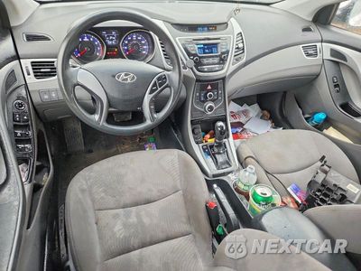 Zdjęcie 8 z 12 samochodu: 2016 HYUNDAI ELANTRA SE VIN:5NPDH4AE0GH752225 - miniatura